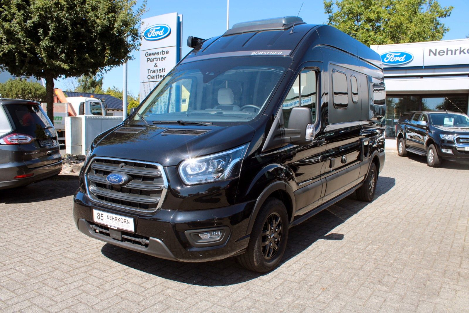 Fahrzeugabbildung Bürstner Ford SIGNEO Automatik + AHK SOFORT LIEFERBAR
