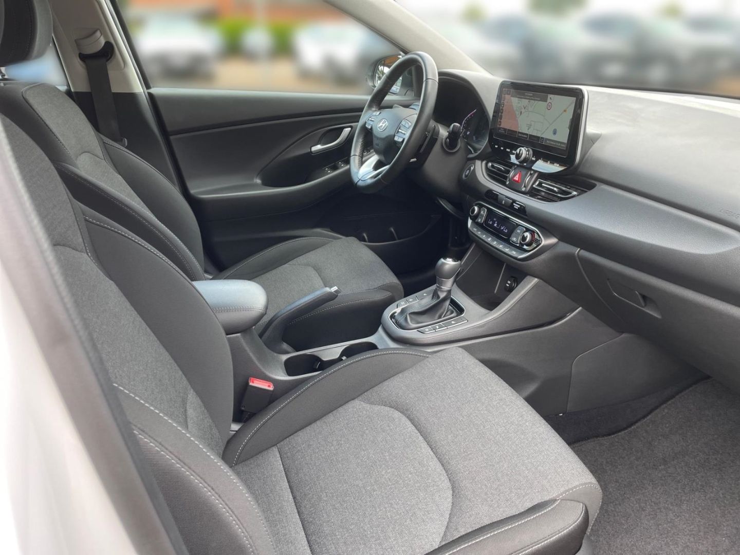 Fahrzeugabbildung Hyundai i30 1.5T Mild-Hybrid Edition 30 Plus Sitzheizung