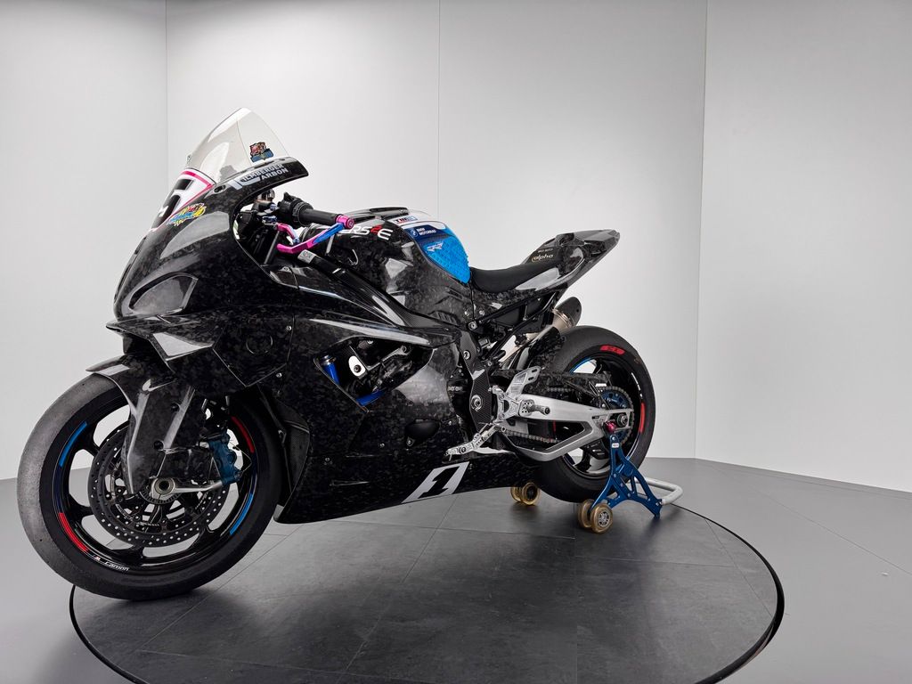 Fahrzeugabbildung BMW M 1000 RR *DAVID DATZER *IRRC CHAMPION BIKE