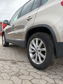 Volkswagen Tiguan - 6