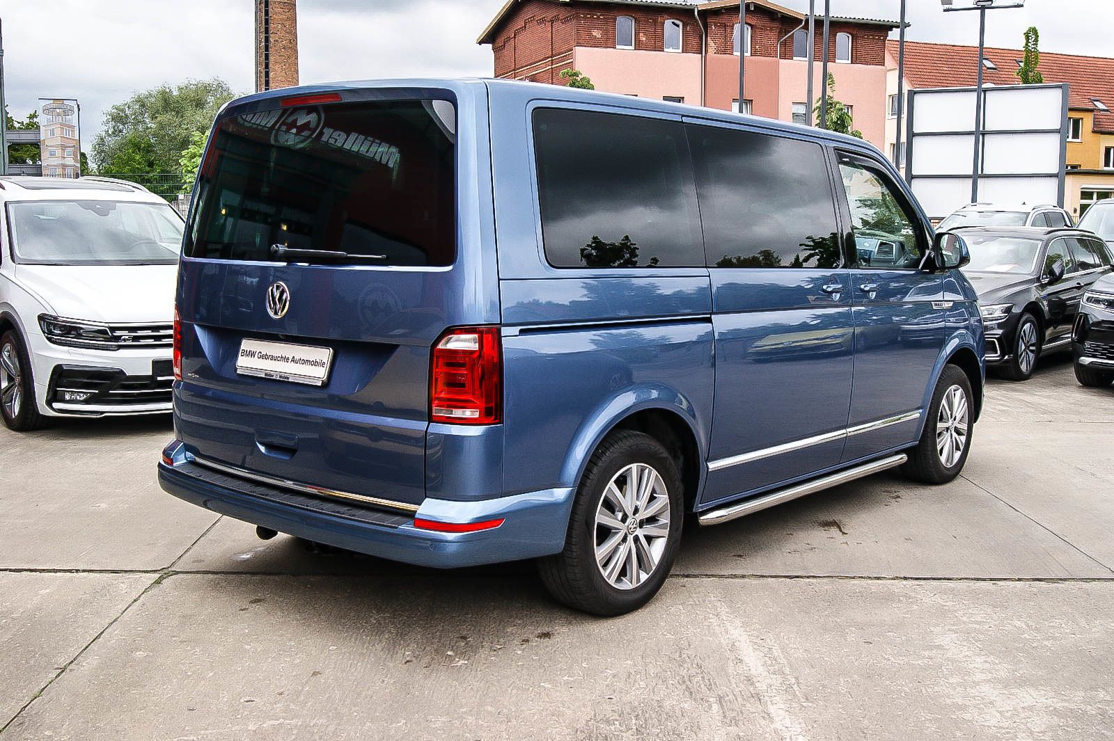 Fahrzeugabbildung Volkswagen T6 Multivan 2.0 TDI DSG Highline LEDER NAVI ACC