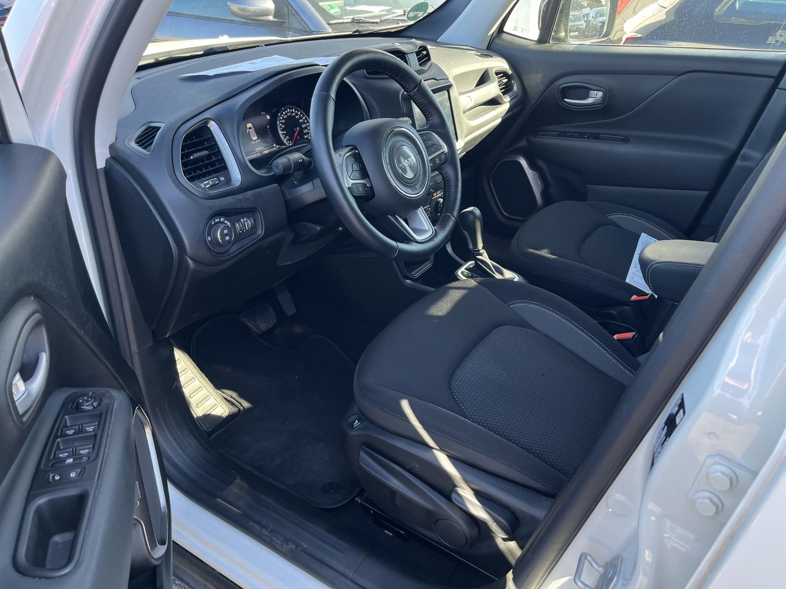 Jeep Renegade - Bild 9