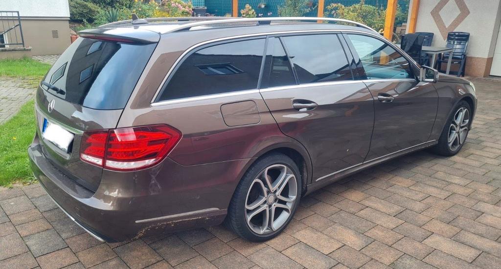 Mercedes-Benz E 220