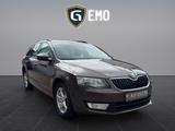 Skoda Octavia Combi Ambition NAVI TEMP SHZ PDC KLIMA - Skoda Octavia mit Benzin-Antrieb: Kombi, Schaltgetriebe