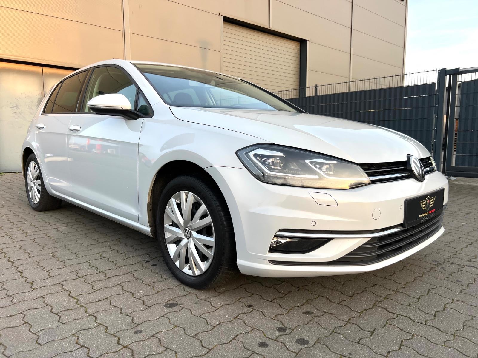 Volkswagen Golf VII Lim.Highline 2,0TDI BMT*MASSAGE*LED*ACC
