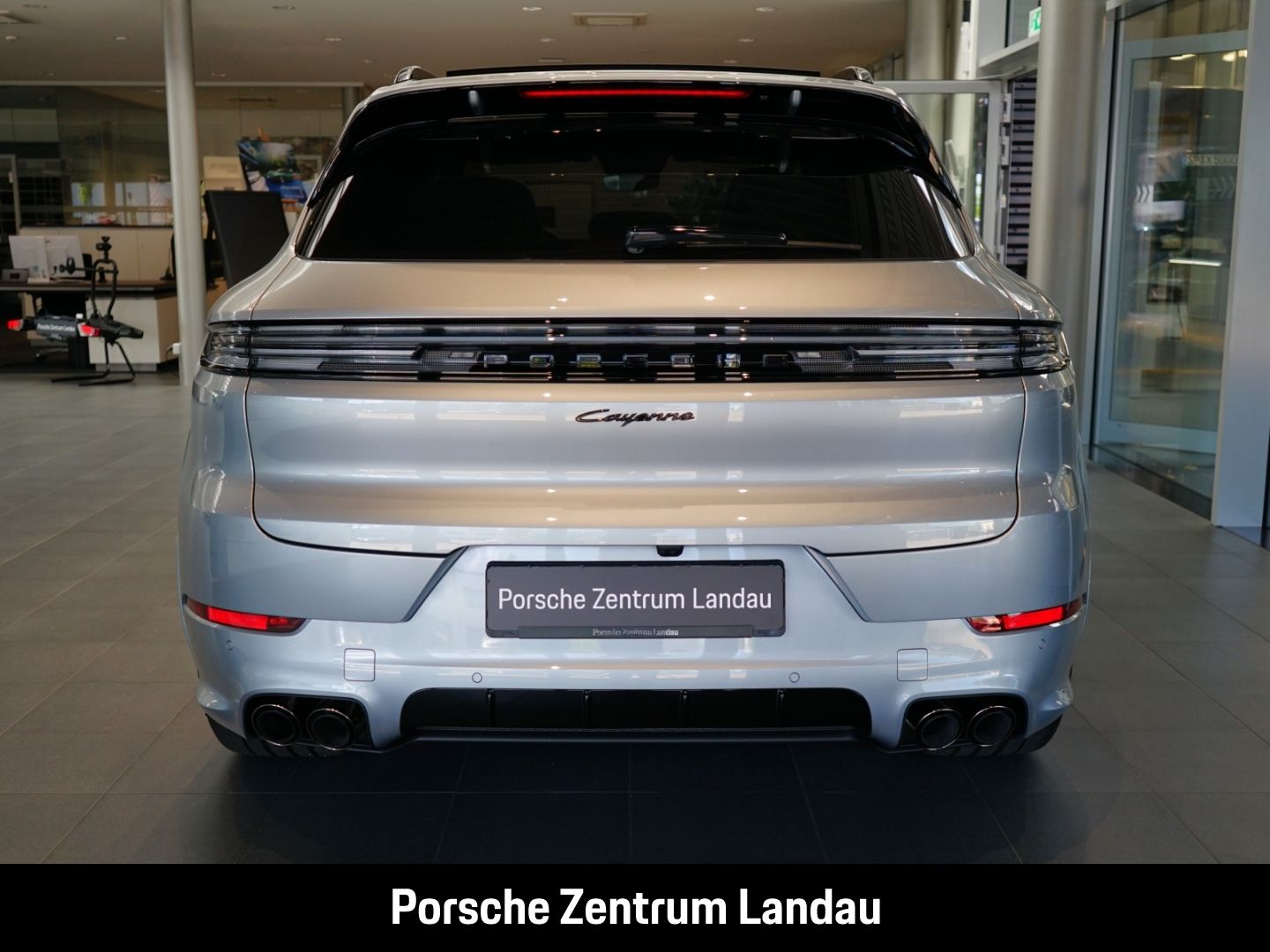 Porsche Cayenne E-Hybrid Black Edition id Clubleder BOSE imagem 3