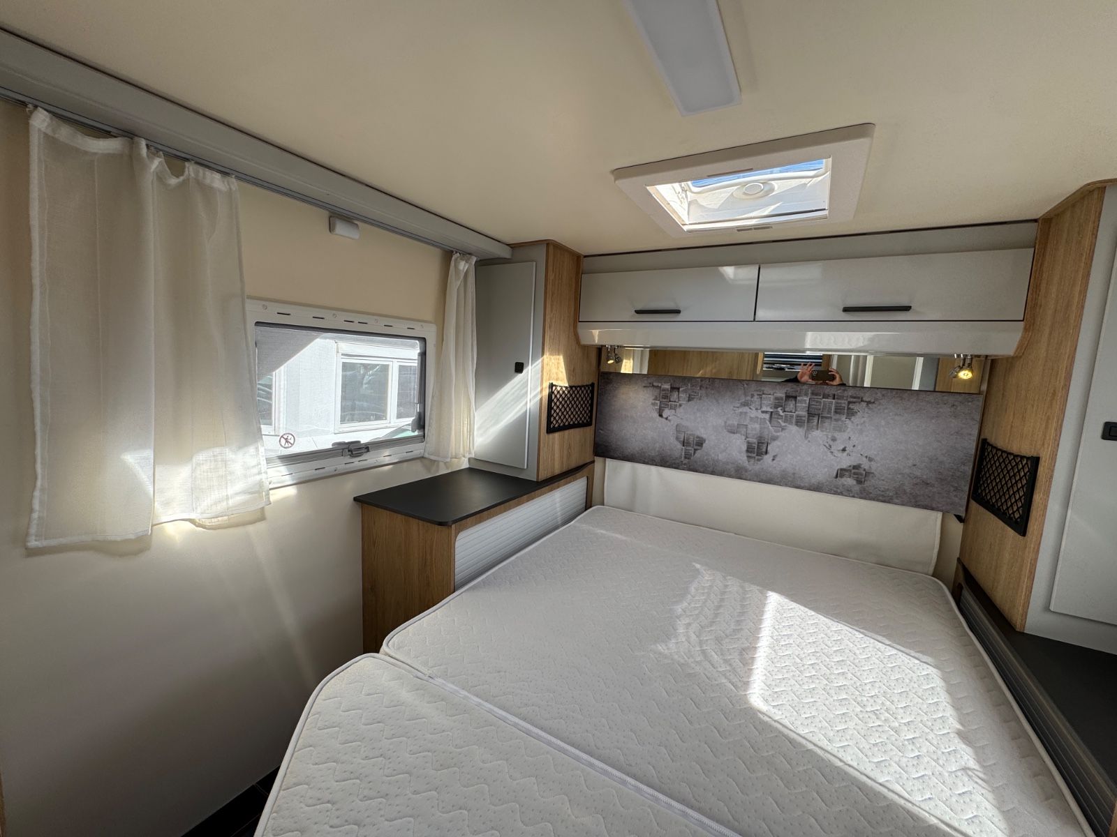 Fahrzeugabbildung Roller Team ZEFIRO 263 TL FIAT QUEENSBETT HUBBETT SOLAR TV