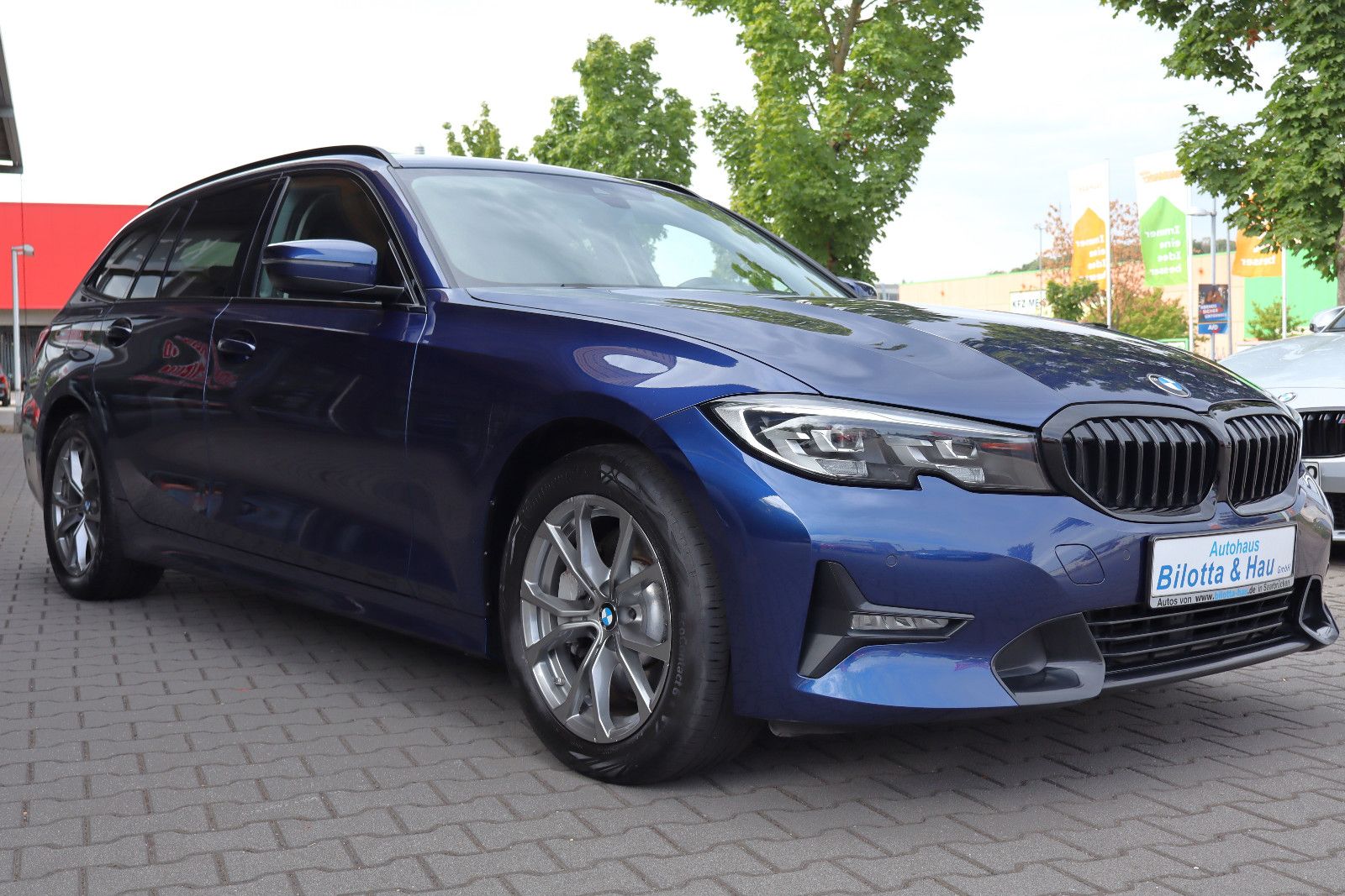 BMW 330d Touring xDrive Steptronic ! V-Cockpit LED ! foto 4