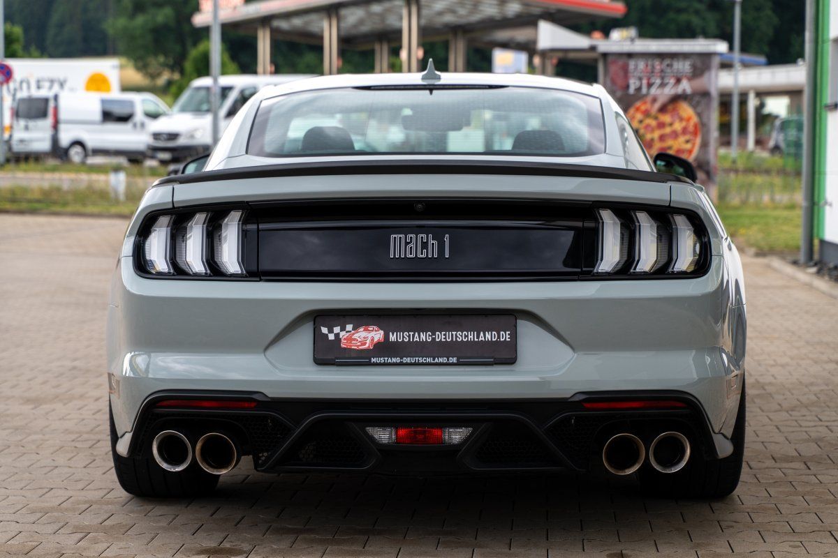 Ford Mustang (Mach1 5.0 V8 Styling-Paket/1.Hand)