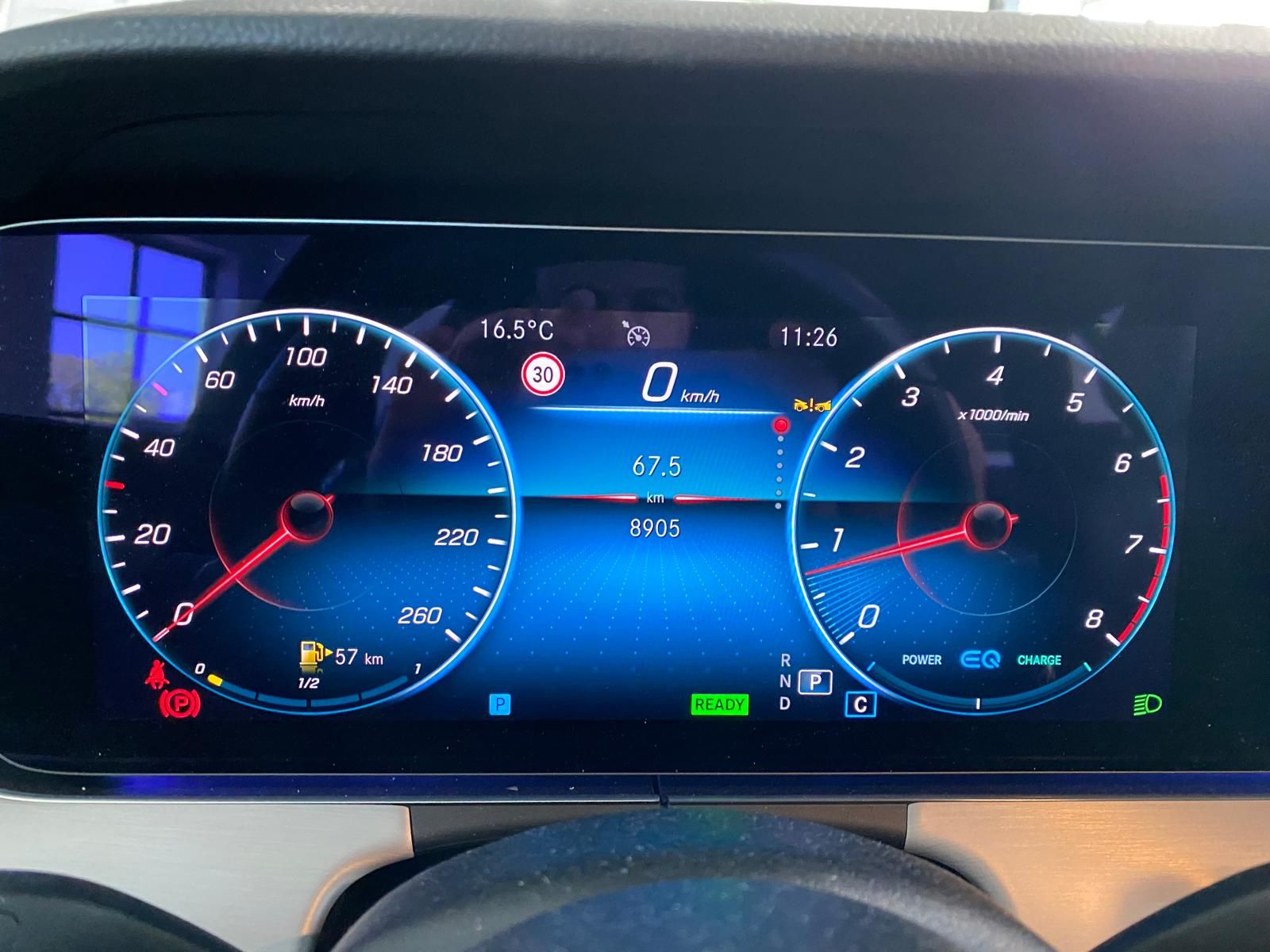 Fahrzeugabbildung Mercedes-Benz E 200 T-Model Avantgarde/LED-High/1.HD/