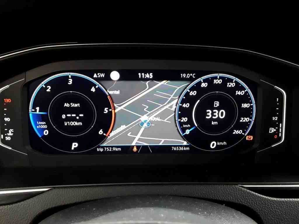 Fahrzeugabbildung Volkswagen Passat Variant TDI Business DSG R-Line Standhzg.