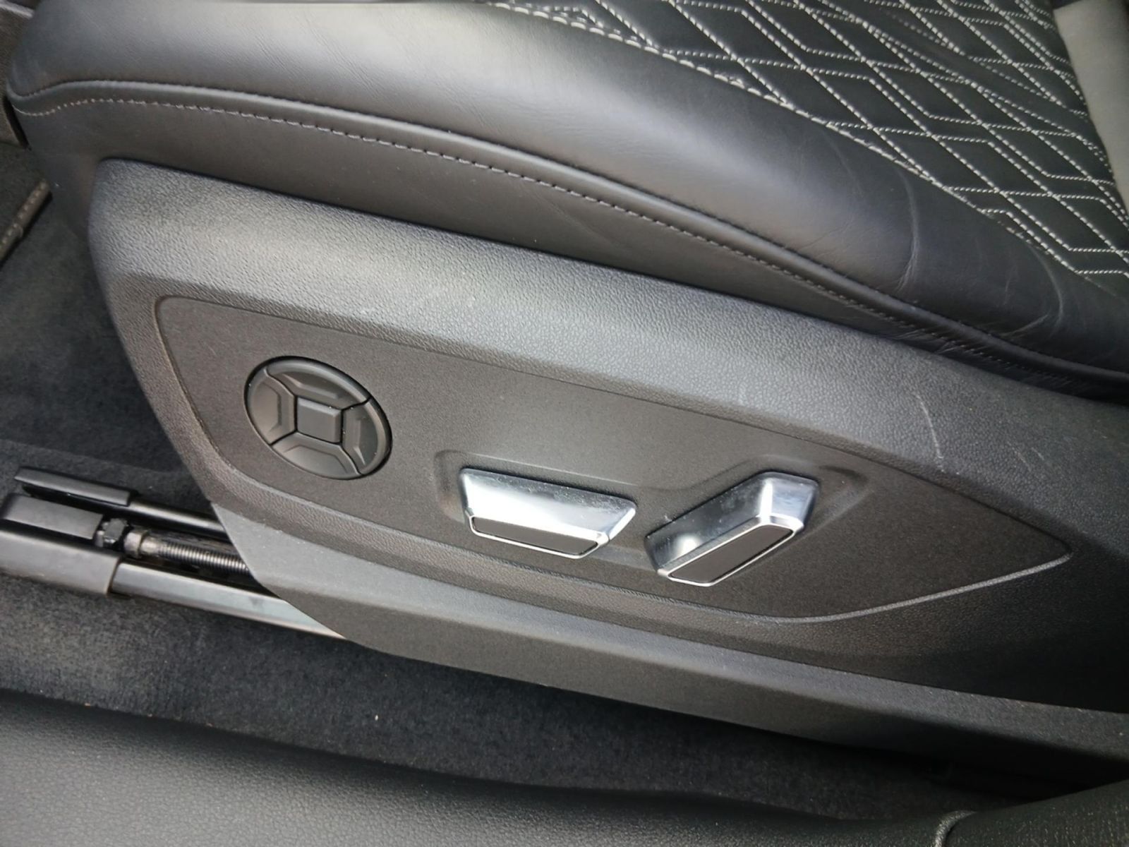 Audi e-tron - Bild 14
