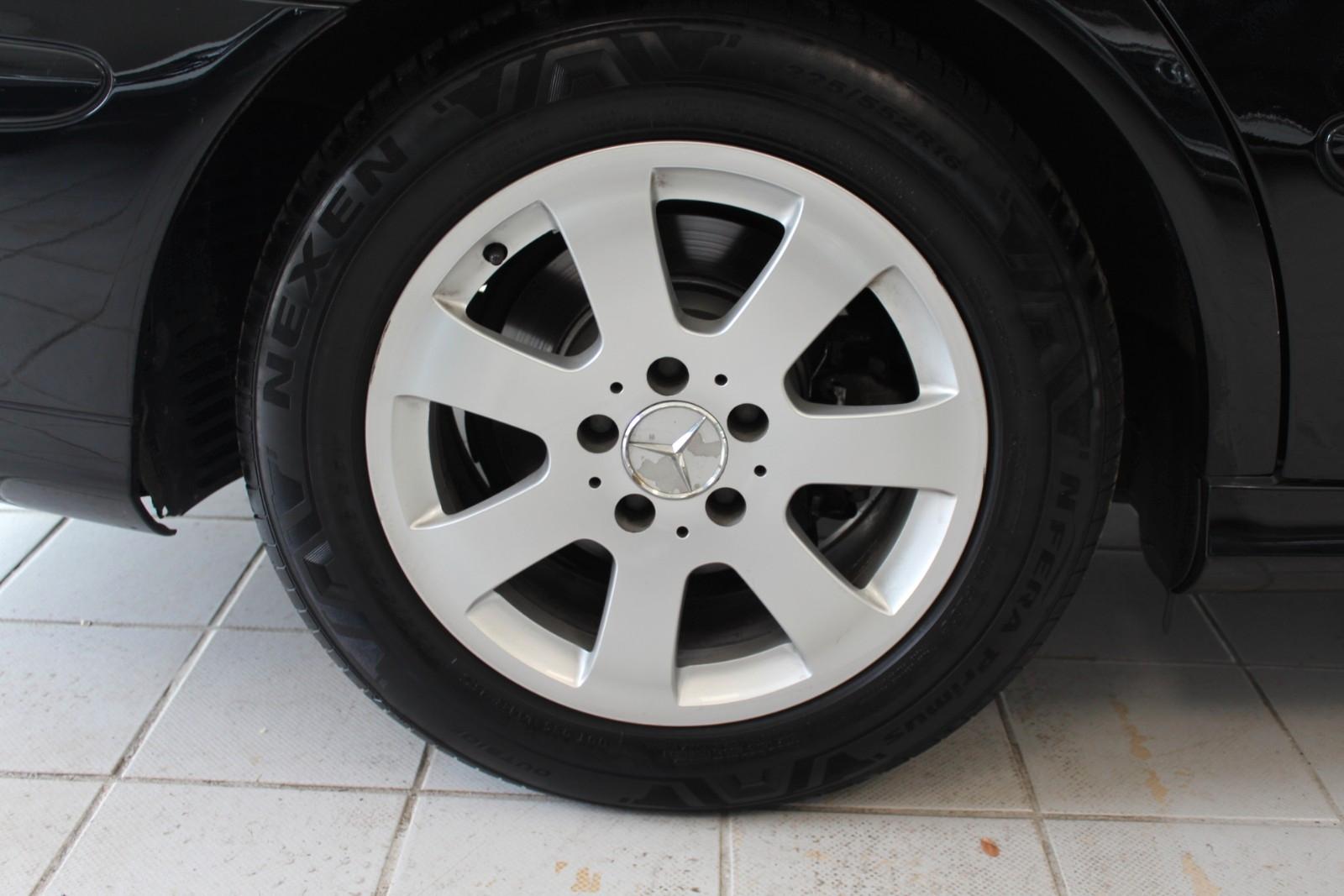 Mercedes-Benz E200 2007 — photo 23