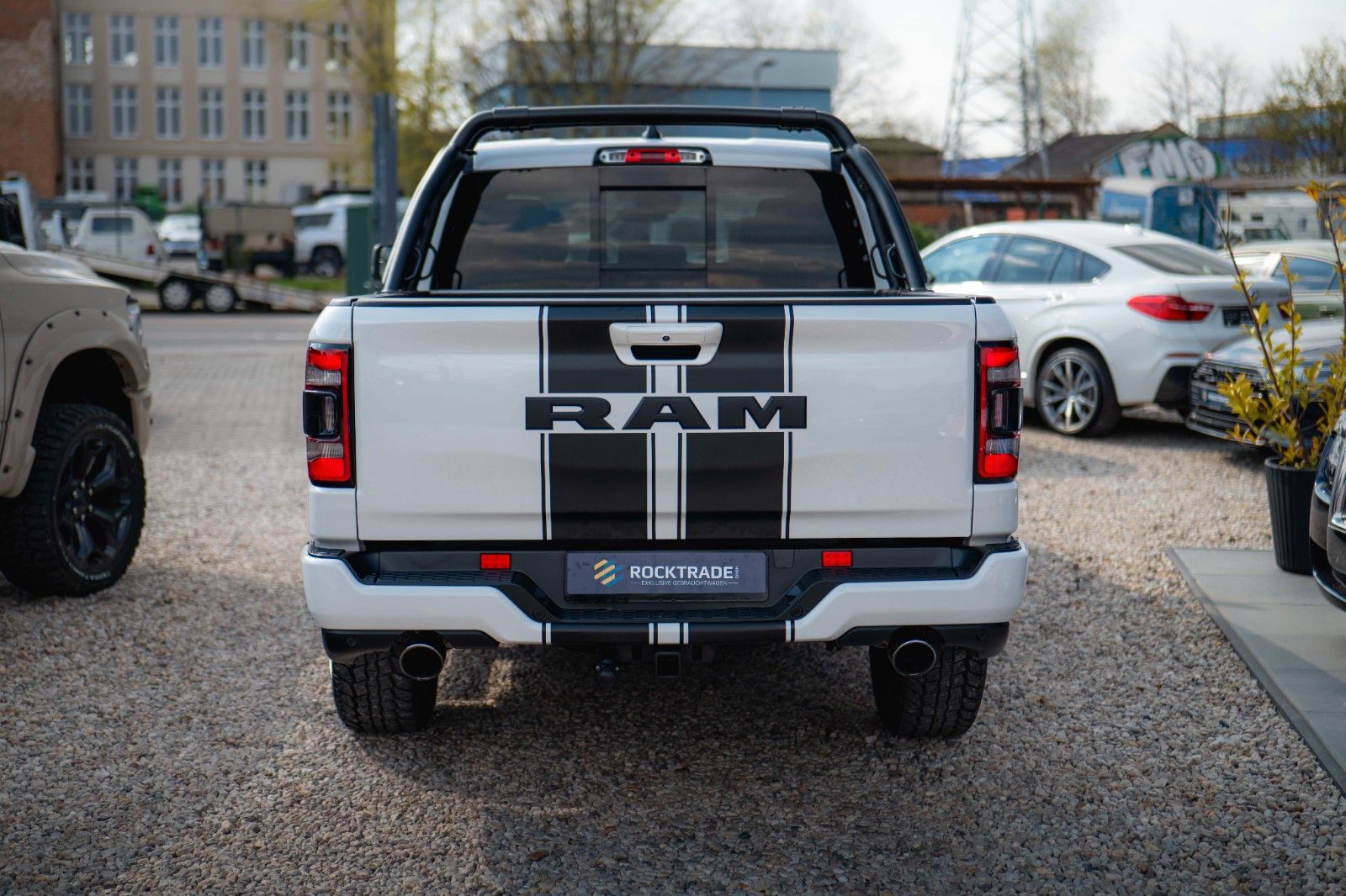 Fahrzeugabbildung Dodge RAM 3.0 MY 25 TWIN TURBO LARAMIE Night Pano ACC