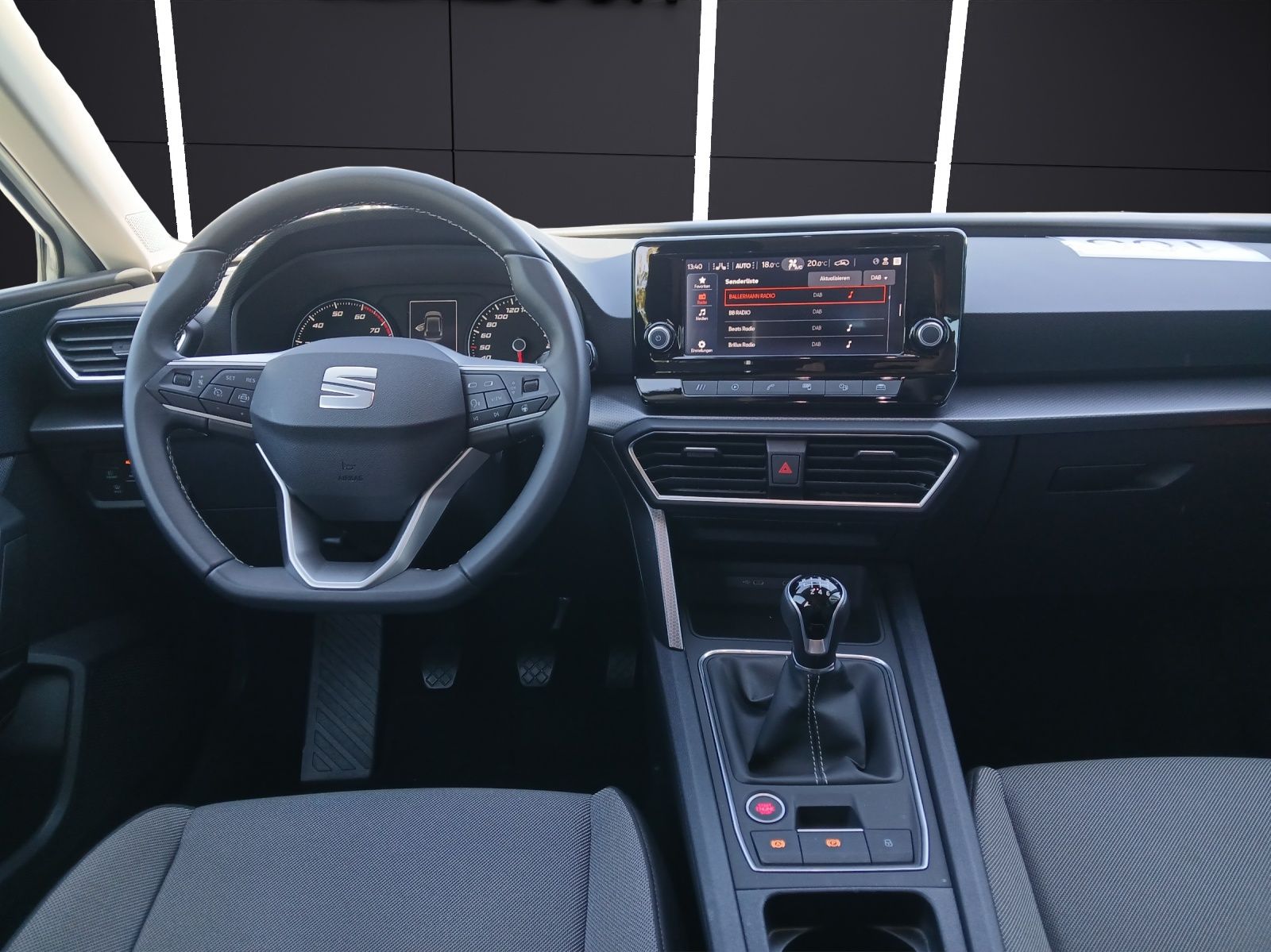 Fahrzeugabbildung SEAT Leon 1.0 TSI Style LED Climatronic GRA PDC SH LM