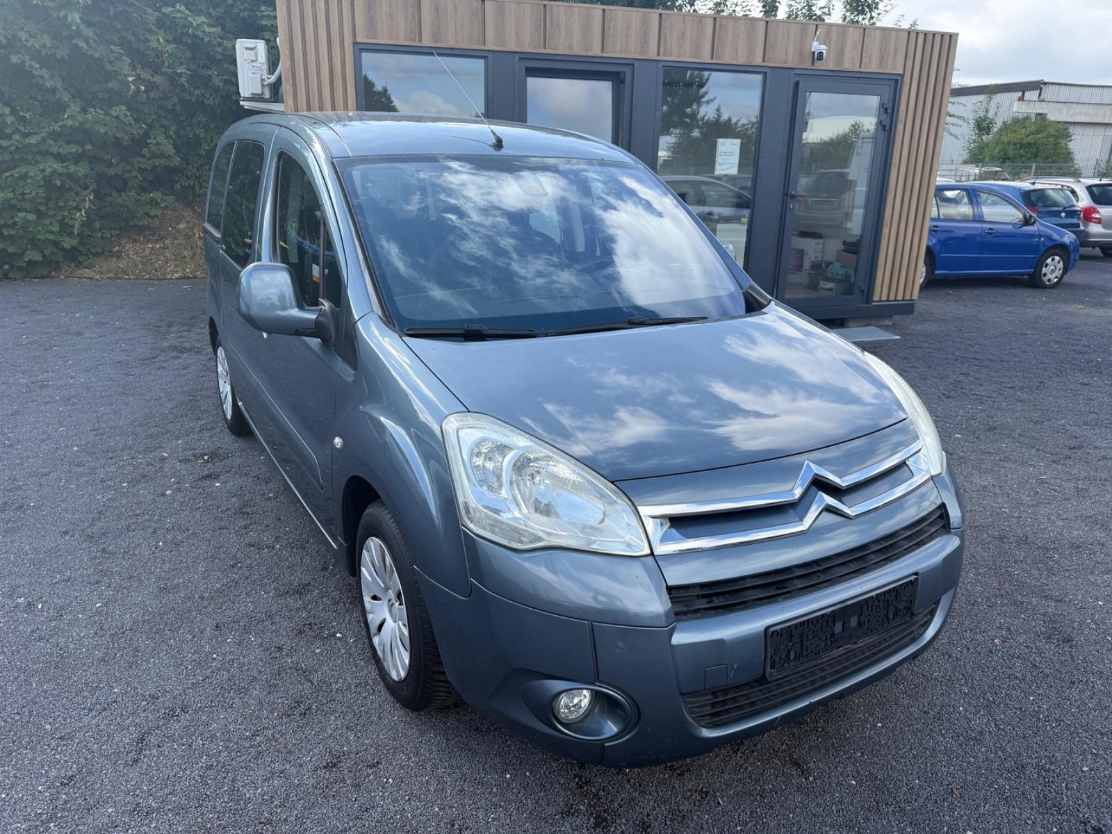 Citroën Berlingo Kombi Multispace *AHK*SHZ*1.Hand,TÜVneu