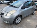 Toyota Yaris 1.4 D-4D 3 porte M-MT Sol - Toyota Yaris mit Diesel-Antrieb: Automatik
