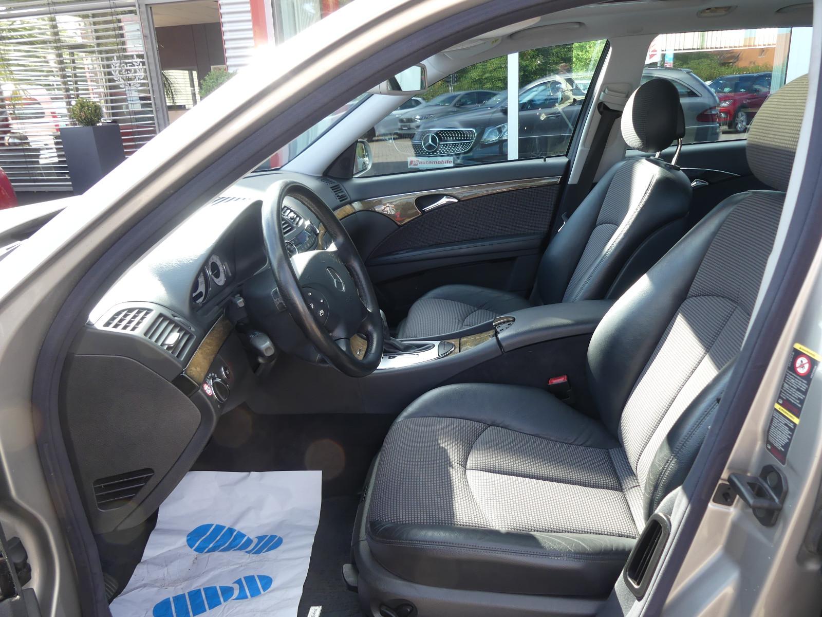 Mercedes-Benz E200 2004 — photo 10