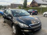 Peugeot 308 SW Active*NAVI*NEU*TÜV* KLIMA* PS110*AHK* - gebrauchte Peugeot 308 aus dem Jahr 2017