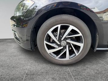 Volkswagen Golf - 9