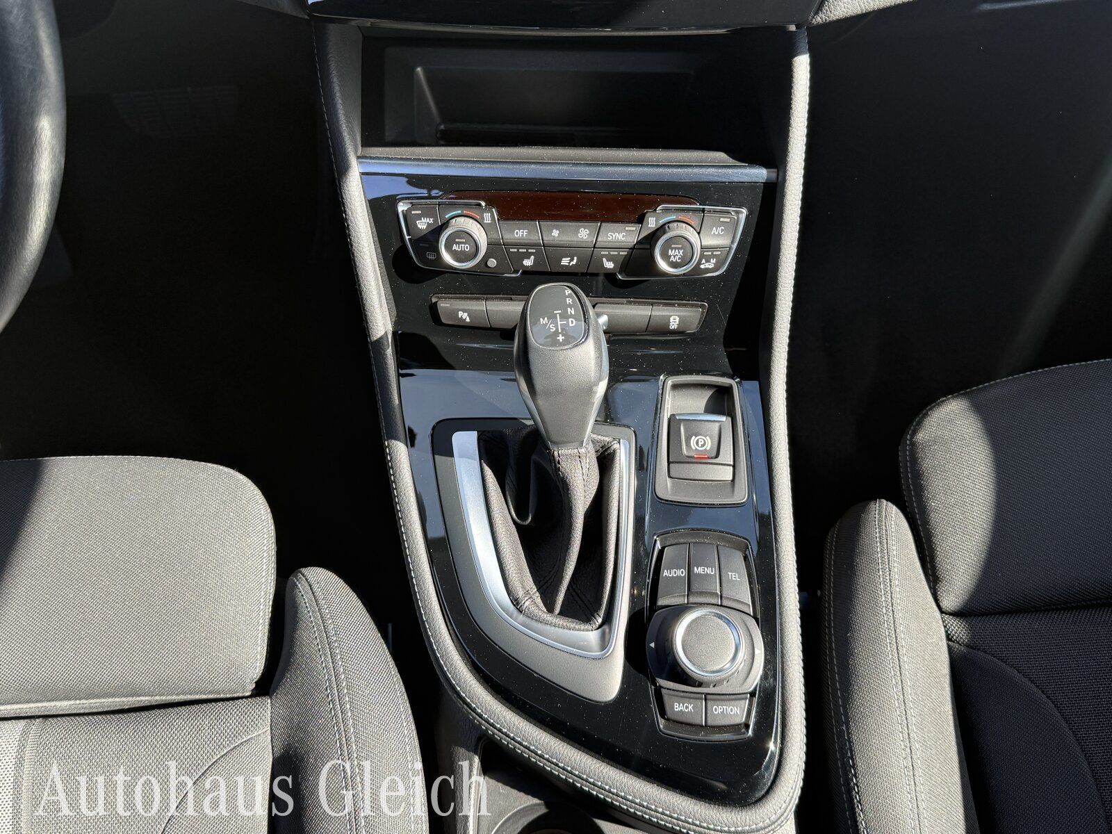Fahrzeugabbildung BMW 2er Active Tourer - 220i Sport Line Autom./Klima