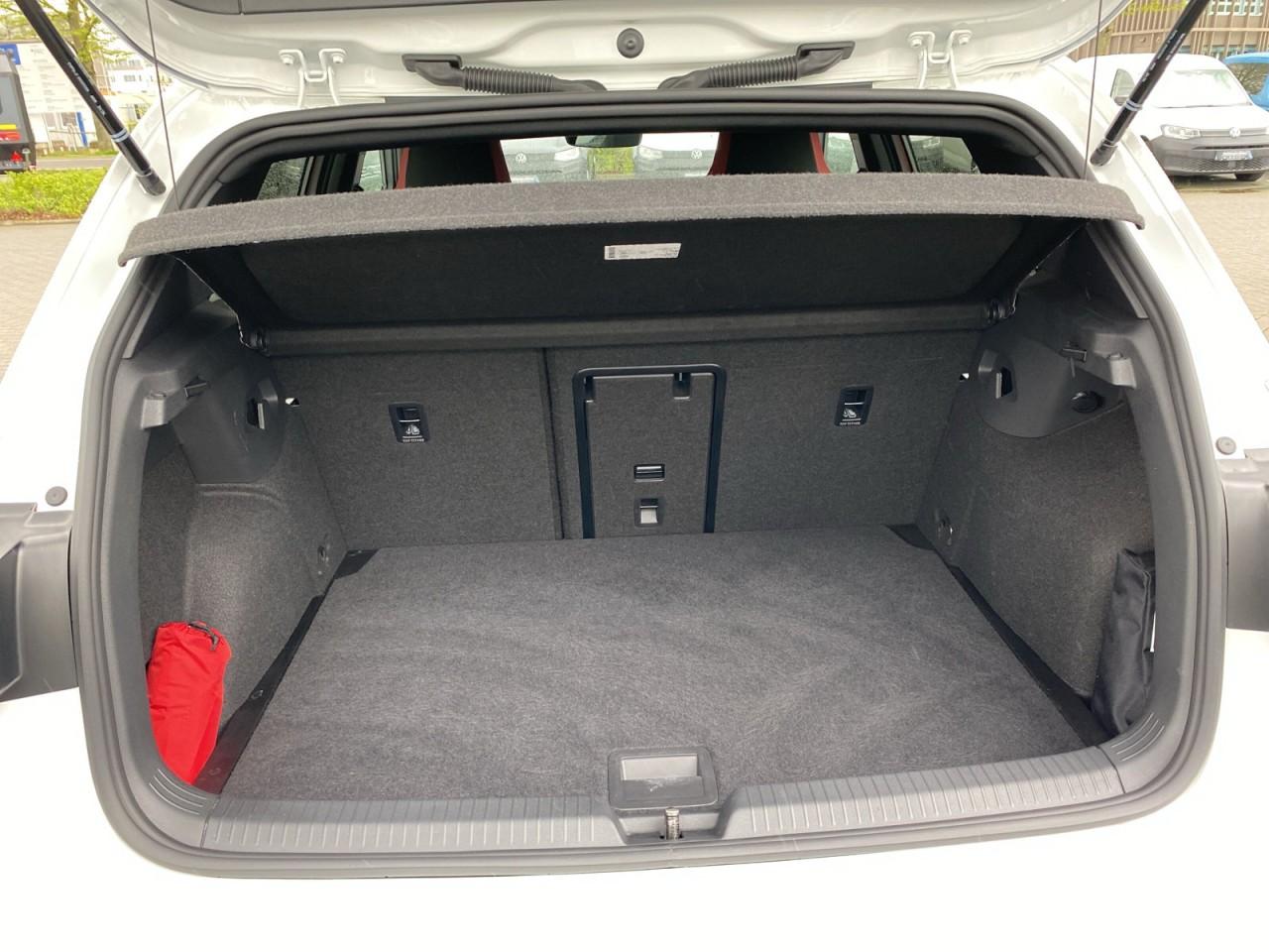 Volkswagen Golf VIII 2.0 TSI DSG GTI+RFK+APP+LED+DSG Klima, миниатюра 6
