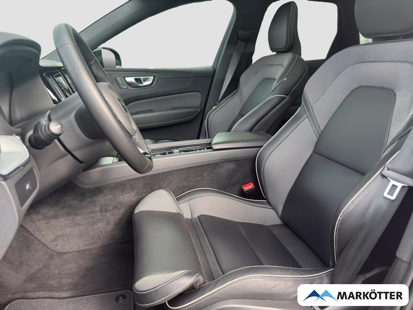 Volvo XC60 AUT.*PLUS DARK*2WD*PANO*LED*WINTERPAKET*E-S