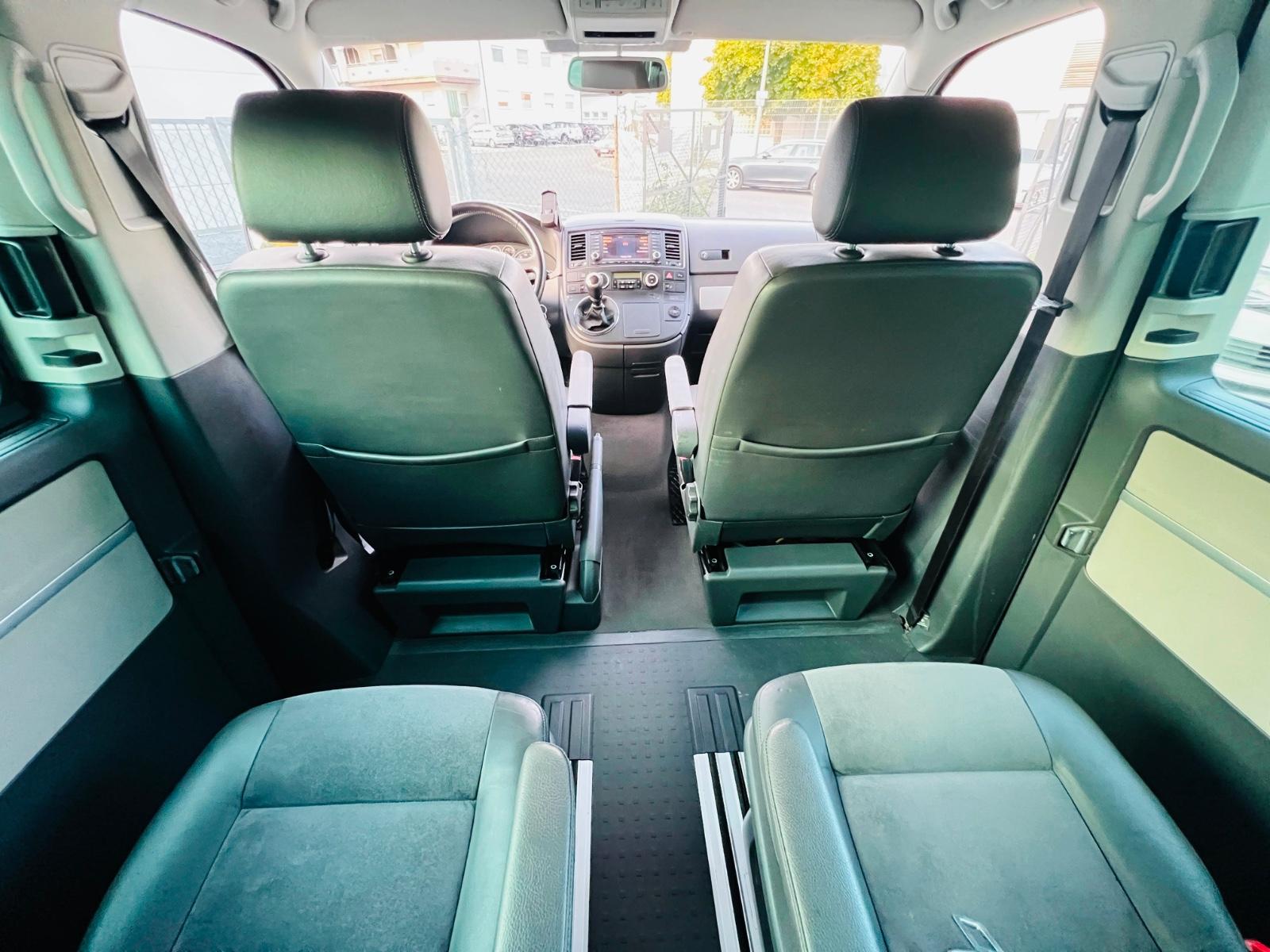 VOLKSWAGEN T5 MULTIVAN UNITED 2.5 TDI 174ch 4MOTION - 7 PLACES - 2 PORTES COULISSANTES ÉLECTRIQUES - ALCANTARA/CUIR - GPS - CHAUFFAGE AUXILIAIRE