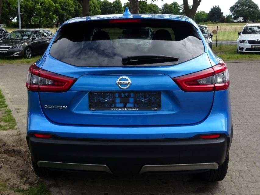 Fahrzeugabbildung Nissan Qashqai 1,3 DIG-T  N-Connecta