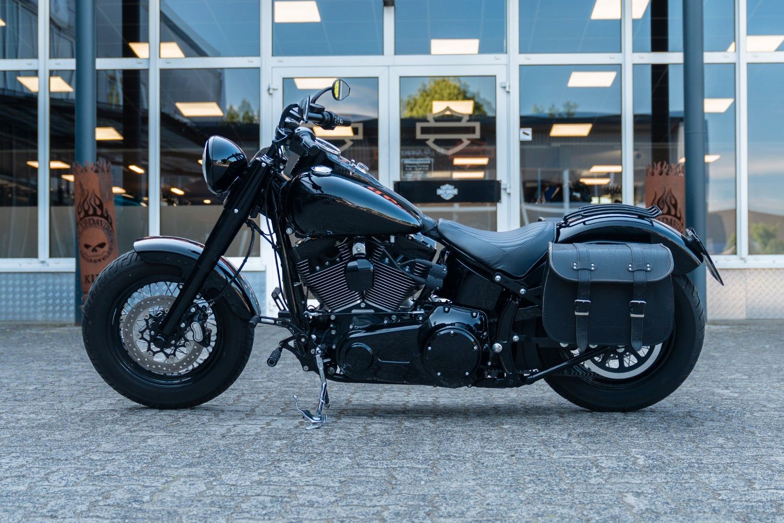 Fahrzeugabbildung Harley-Davidson FLSS SOFTAIL SLIM S 110 cui - Jekill & Hyde