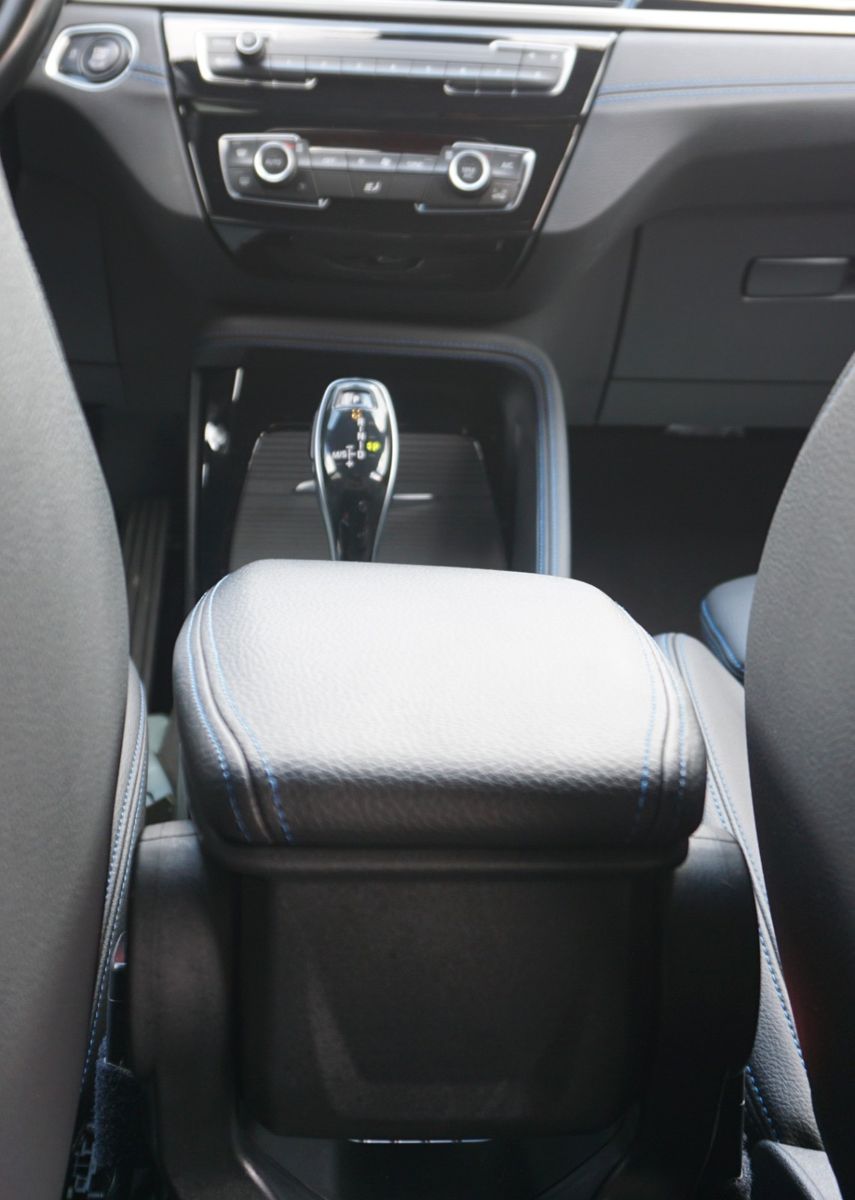Fahrzeugabbildung BMW X1 sDrive 20 i M Sport,LED,Kamera,AHK, 8 fach be
