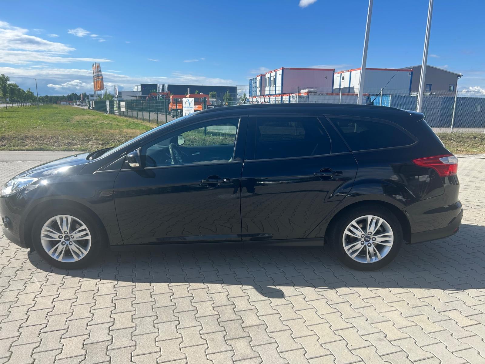 Ford Focus 2013 — engine 998 cm³, 125 HP (92kW)