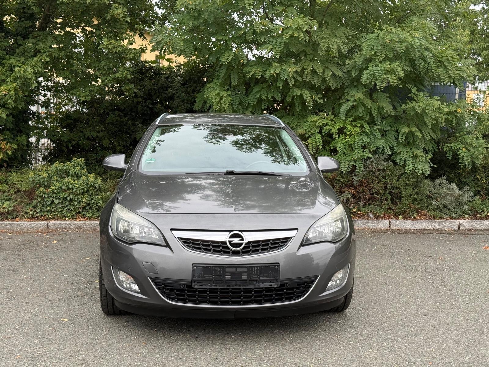 Opel Astra J Sports Tourer Sport