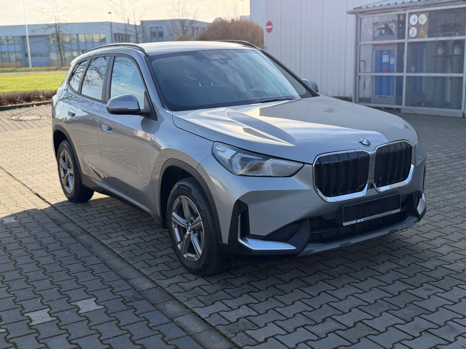 BMW X1 18d LED SPORT VOLLLEDER NAVI HARMAN foto 14