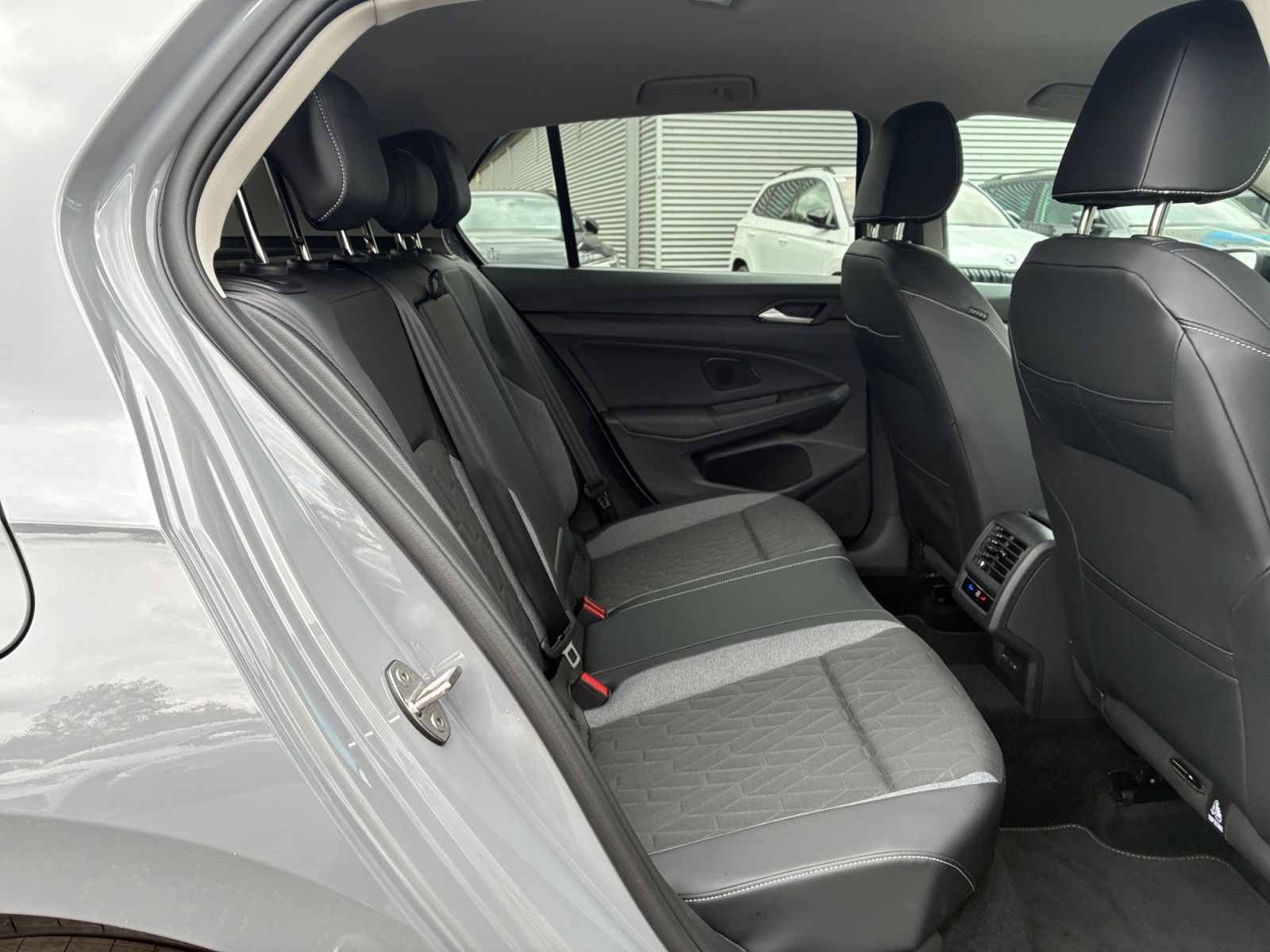 Volkswagen Golf - Bild 17