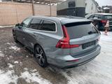 Volvo V60 T6 Inscription AWD NAVI, Kamera, Leder - Volvo V60 Kombi Awd mit Benzin-Antrieb