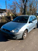 Ford Focus Turnier 1.6 100PS *großer Lader... - Ford Focus aus 2001: Kombi