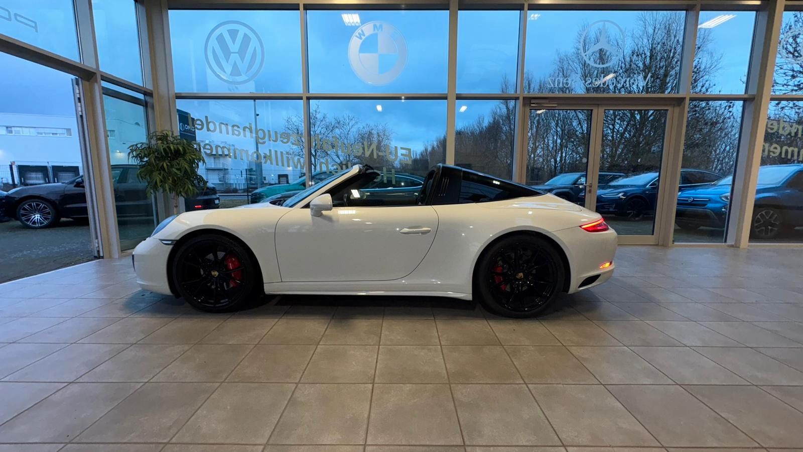Fahrzeugabbildung Porsche 991/911 Targa 4 SAGA Sport Chrono