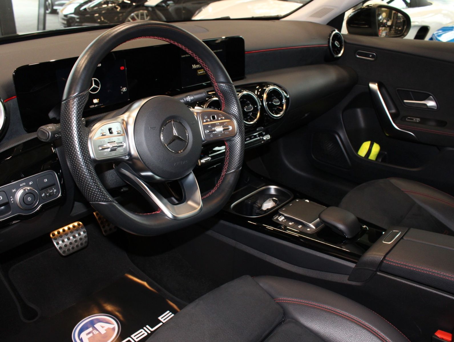 Fahrzeugabbildung Mercedes-Benz A 250 e AMG Line MWST*CarPlay*TOP