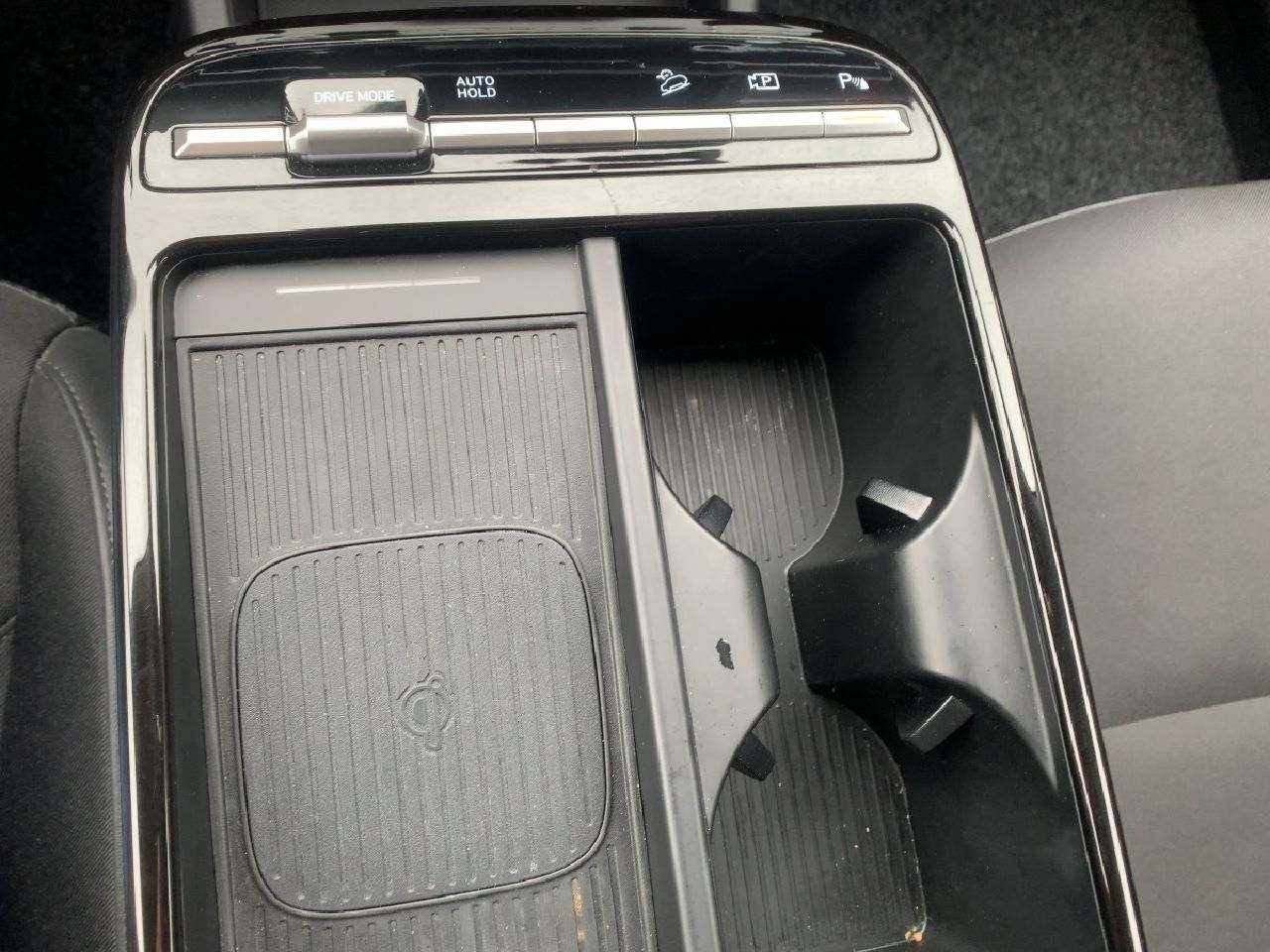 Fahrzeugabbildung Hyundai TUCSON Trend Hybrid 2WD + Design-Paket*