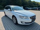 Volvo V70 D3 Kinetic 2.0 D3 150PS Geartronic 82041 - weiße Volvo V70