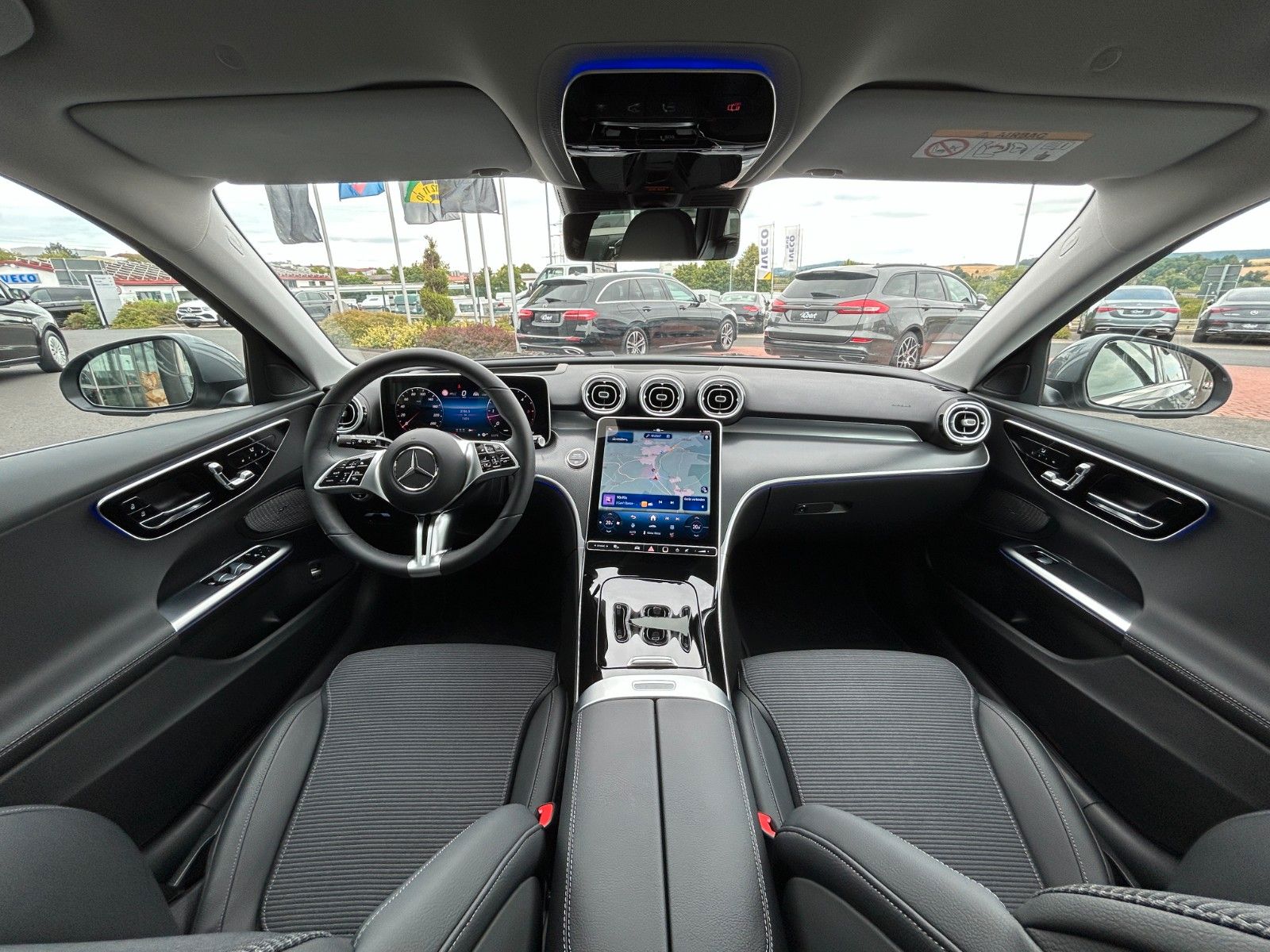 Fahrzeugabbildung Mercedes-Benz C 220 AVANTGARDE+DIS+HUD+360°+DAB+MEMORY+SPUR