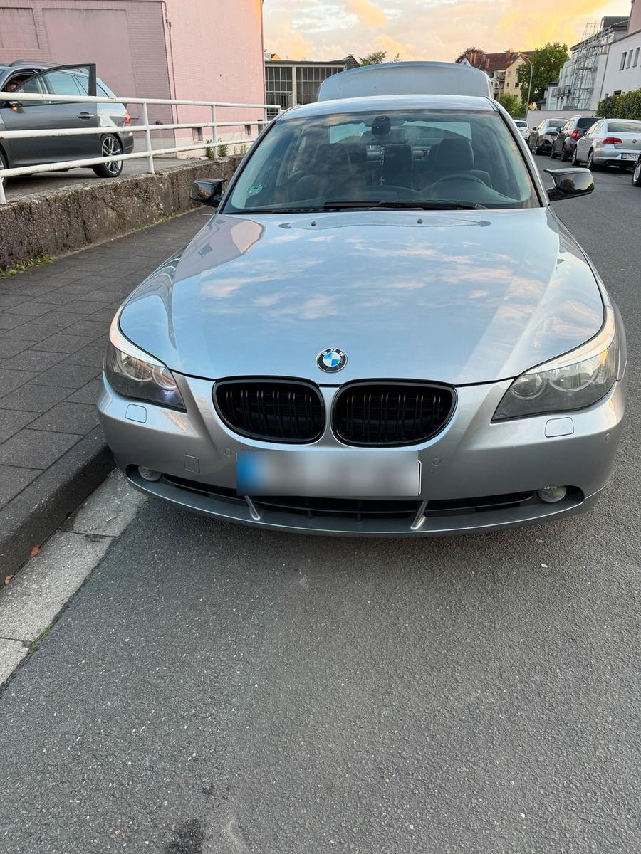 BMW 525