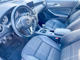 Mercedes-Benz A 200 Navi Klimaauto. Sitzheiz. Bi-Xenon Kamera - Mercedes-Benz A 200 in Magdeburg