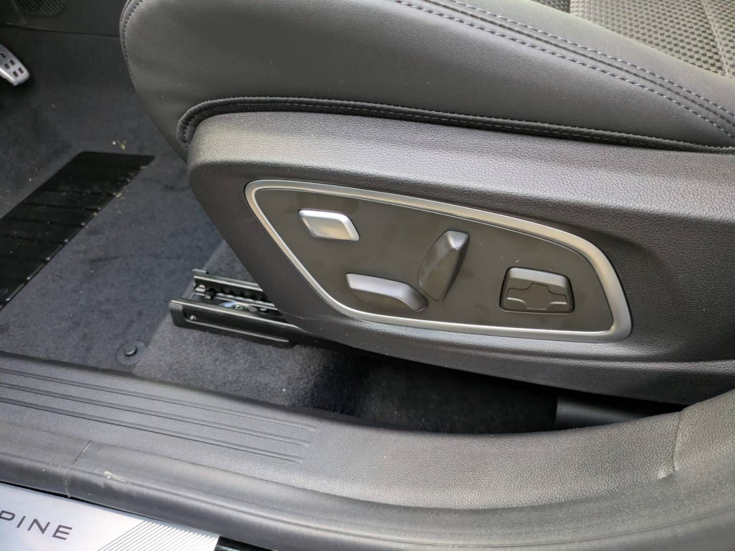 Fahrzeugabbildung Renault Austral Esprit Alpine Mild Hybrid 160 Automatik