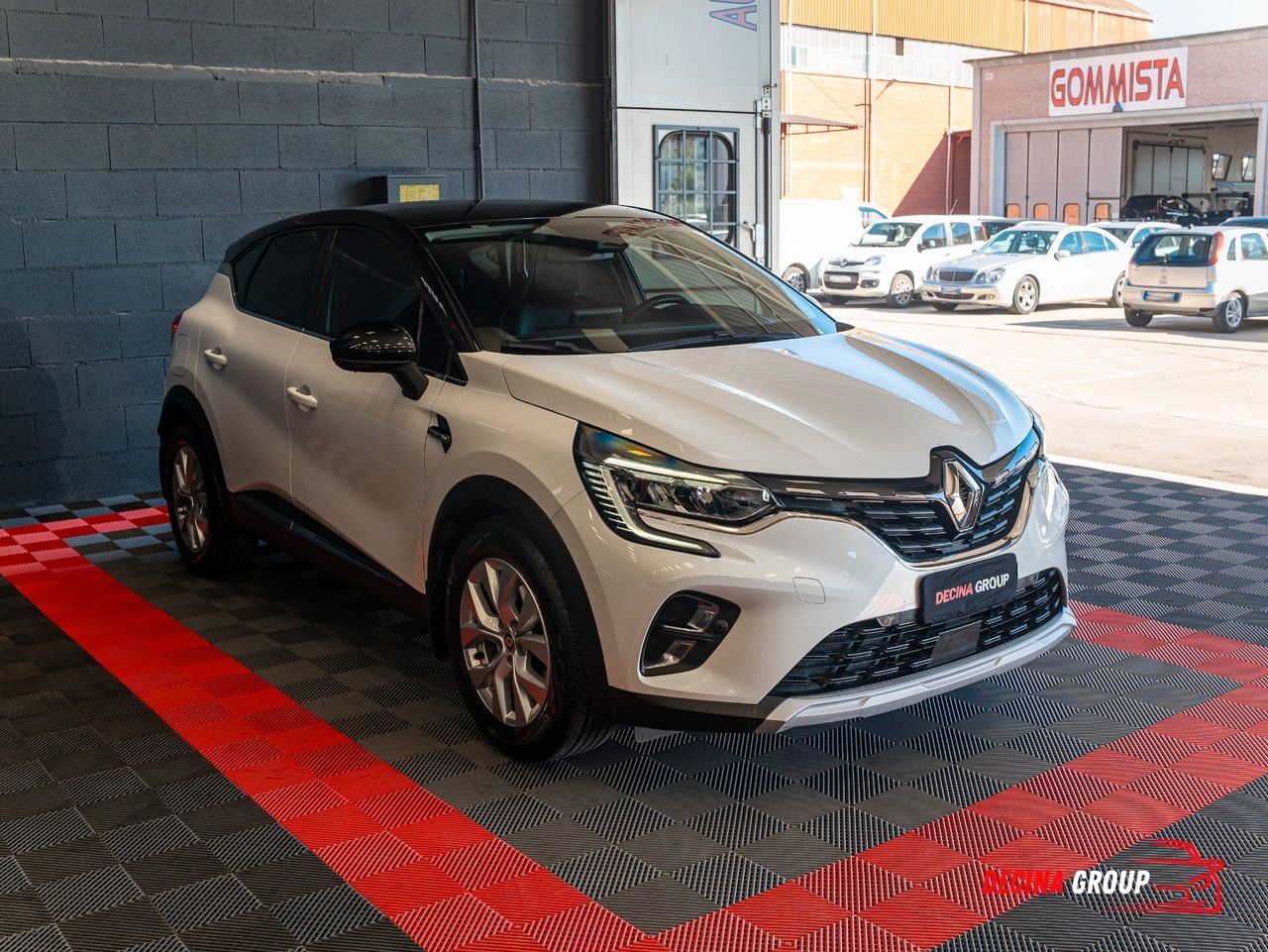 Renault Captur Plug-in Hybrid E-Tech 160 cv Inte imagem 3