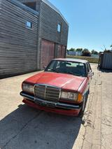 Mercedes-Benz  W123 250 149903km Original Rot 