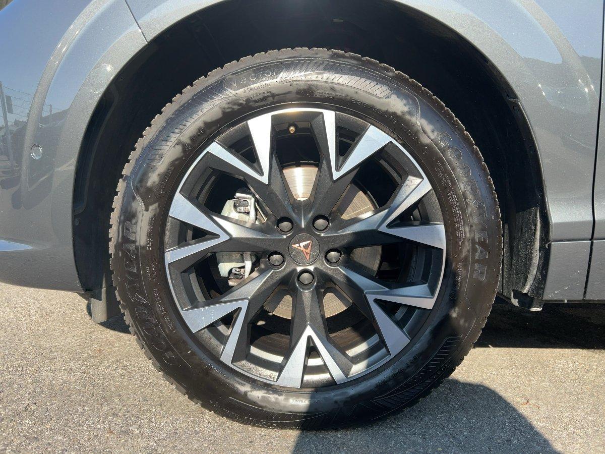 Cupra Terramar 1.5 eTSI DSG MATRIX+AHK+ACC+PANO+HUD+36