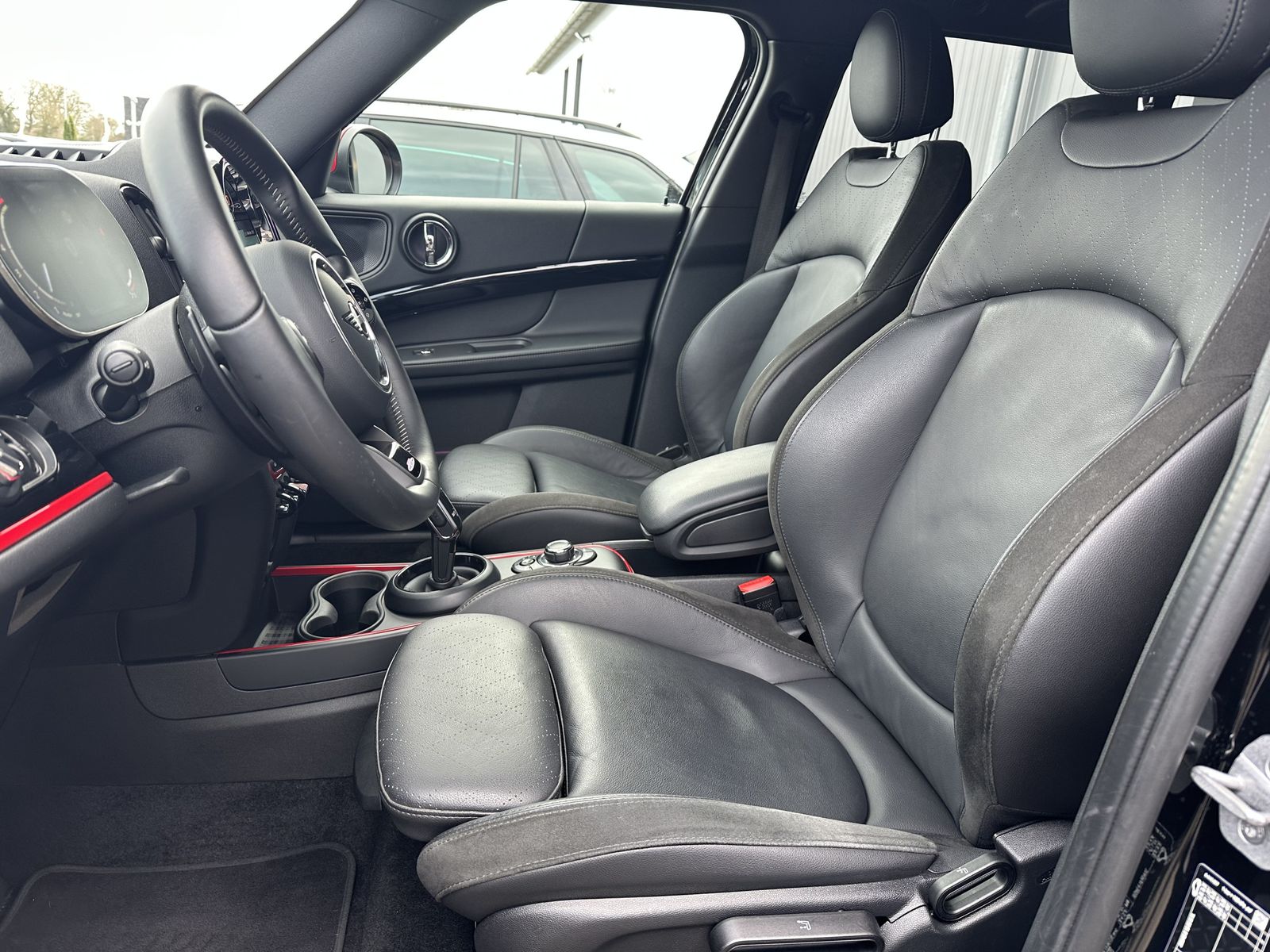 Fahrzeugabbildung MINI John Cooper Works Countryman NAV+LED+HEAD-UP+KAM