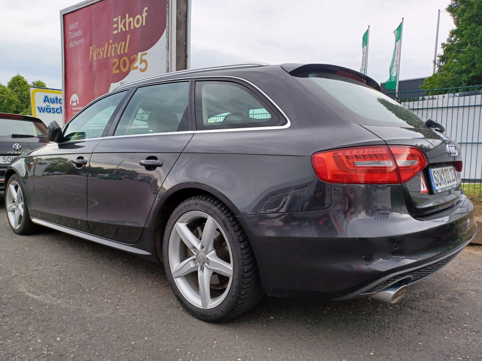 Fahrzeugabbildung Audi A4 Avant 3.0 TDI DPF quattro S tronic Sthzg uvm.